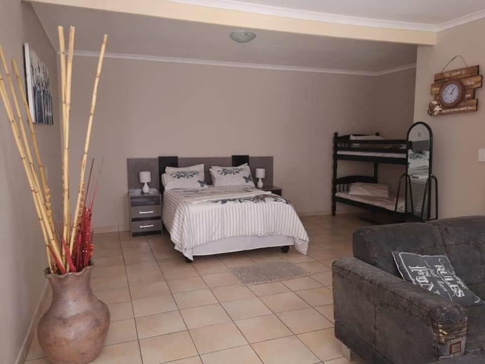 Stevens Guesthouse Swakopmund Ruang foto